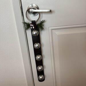 20” Santa bells door hanger